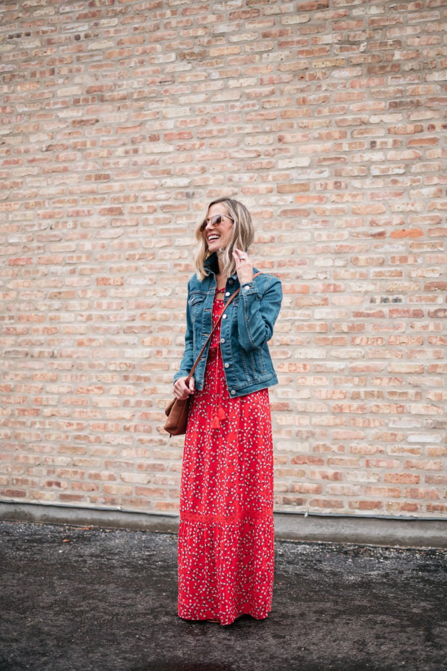 Blogging: wearing a red dress and denim jacket