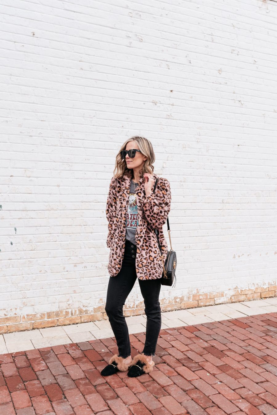 Budget style, leopard coat, black skinny jeans, band tee, mules