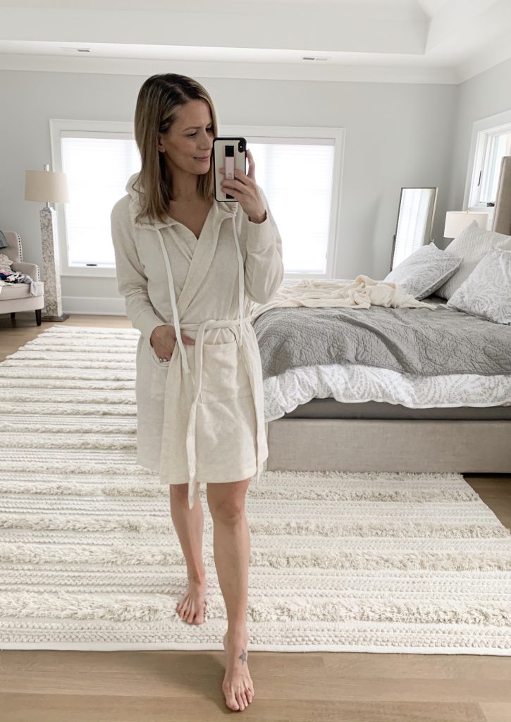 I'm sharing a roundup of outfit ideas from my camera roll for when you don't feel like getting dressed, all are postpartum friendly. 