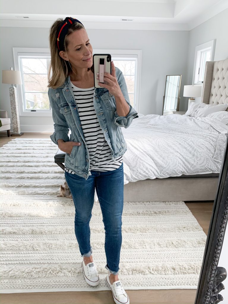Everyone needs a classic denim jacket as a staple in their wardrobe. Today I'm bringing you 5 easy outfit ideas to style a denim jacket!
