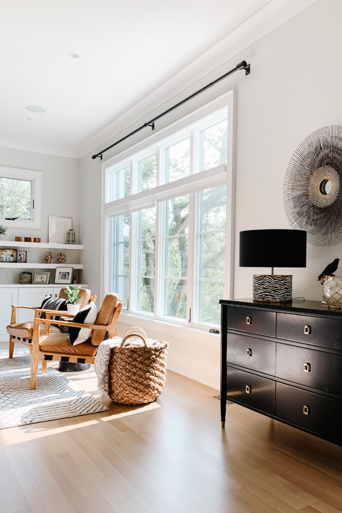 Today's My Kind of Sweet Home series post is dedicated to the family room, featuring comfortable seating and natural light. 