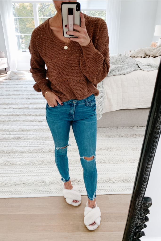 Sharing an #ootd round up today and a whole lot of casual outfit inspiration for a cozy and chic fall wardrobe. 