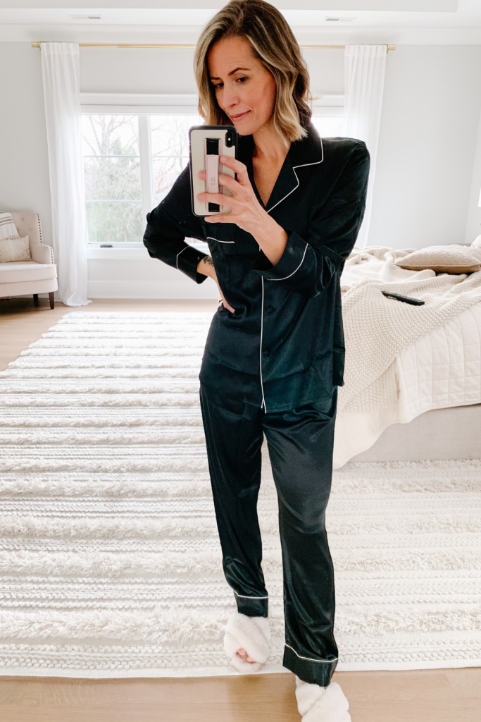 Sharing a round up of my favorite pajamas, because in 2020 who doesn't need a cozy new pair to wear around the house (since we can't leave). 